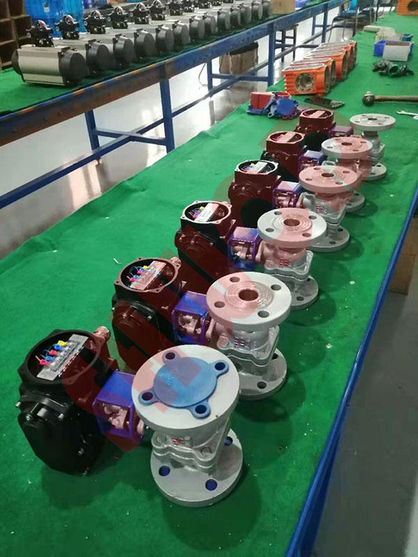 丝瓜视频免费观看法兰球阀生产中
